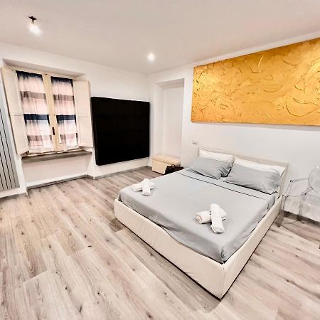 Abstract House Design Home In Center Of Turín Exteriér fotografie