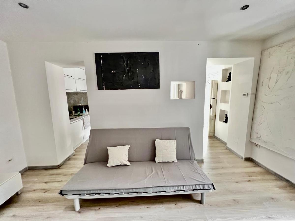 Abstract House Design Home In Center Of Turín Exteriér fotografie